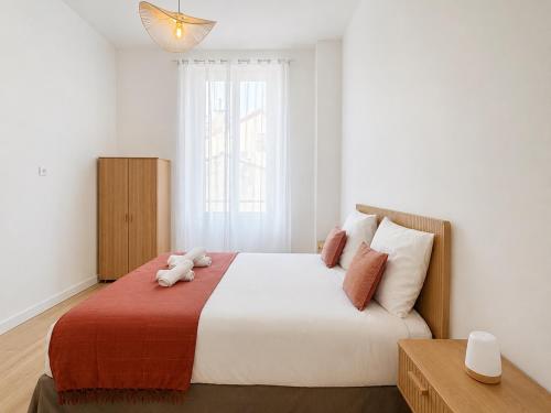 Luxurious renovated 3-room apartment - City center