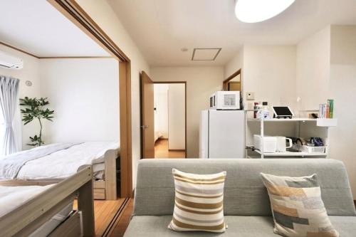 41m2 Family Apartment , Free Parking , Sleeps 5 , 9 Min to Matsuyama Station