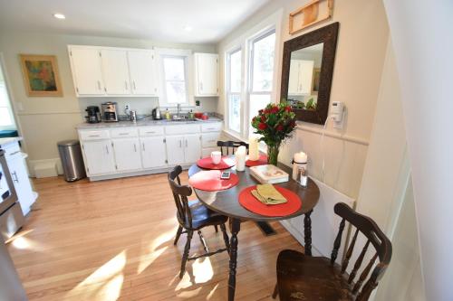 Sturgeon Pool Lake House – Photos 2
