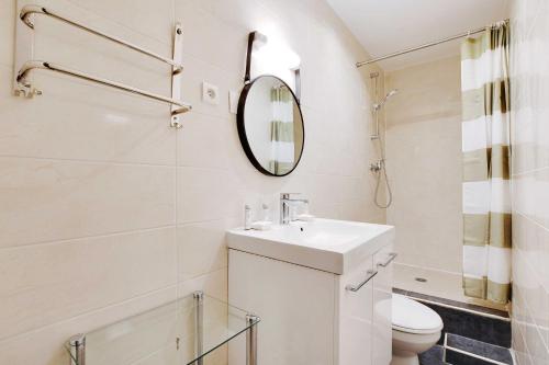 Urban Chic Apartment in Central Paris