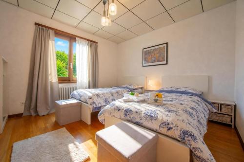 Chiara's Home with Balcony - Happy Rentals