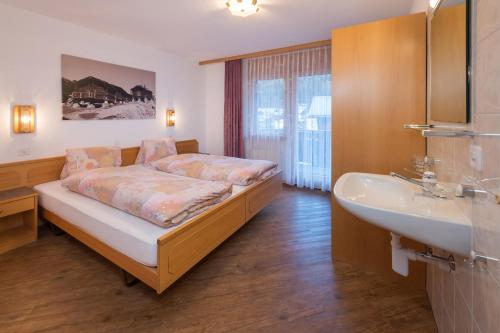 Gallery image of Helvetia Apartments in Saas-Fee