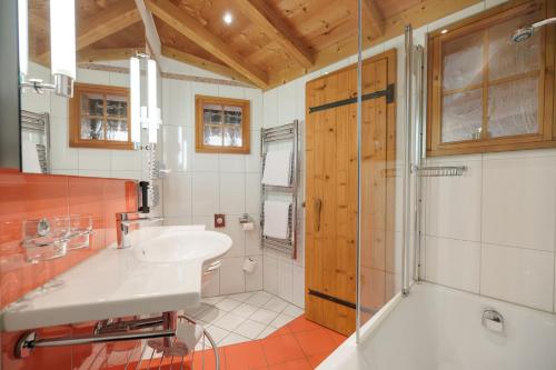 Koupelna v ubytování Amber Ski-in/out Hotel & Spa