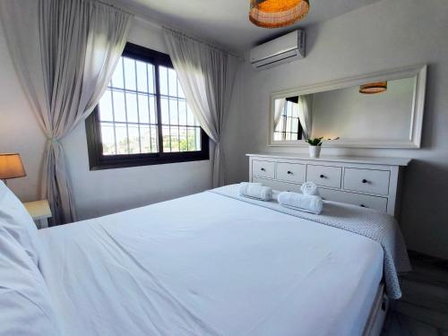 AA Guest - The Horse Sea Views with Swimming Pool photo 17