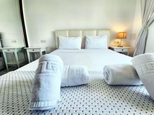 AA Guest - The Horse Sea Views with Swimming Pool photo 20