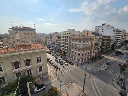 GRI LAMBR - Room 2 - SHARED APARTMENT - Beautiful Views in The Center Of Piraeus