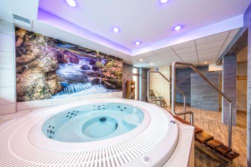 Gambar di galeri bagi Hotel Eco Tatry Holiday& Spa di Kościelisko