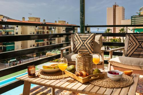 Amazing 3-bedroom apartment. Pool and sea view!