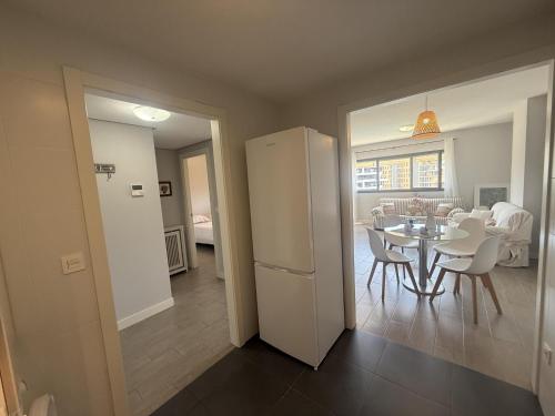 Apartamento premium con piscina, gimnasio y parking by Turihome