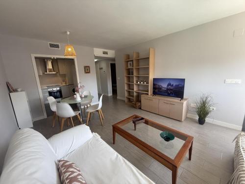 Apartamento premium con piscina, gimnasio y parking by Turihome