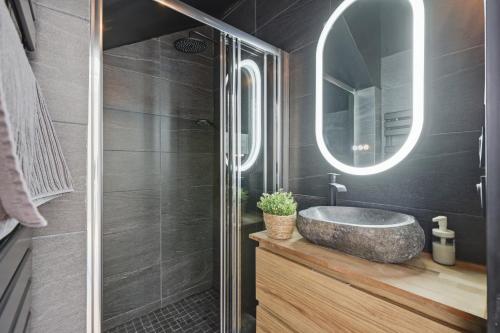 Prestigious 2BR near the Louvre Museum & Tuileries