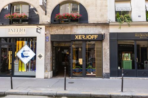 Prestigious 2BR near the Louvre Museum & Tuileries