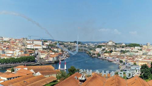 DouroHouse - Luis Bridge Porto Gaia view