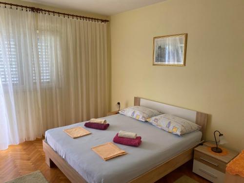 Apartment Luka, Seaview with Terrace and Balcony - Up to 6 Guests