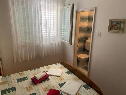 Apartment Luka, Seaview with Terrace and Balcony - Up to 6 Guests