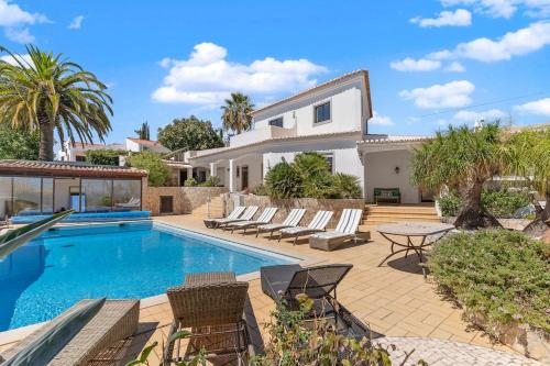 Relaxing Lagos Villa with Private Pool, 6 Min Beach