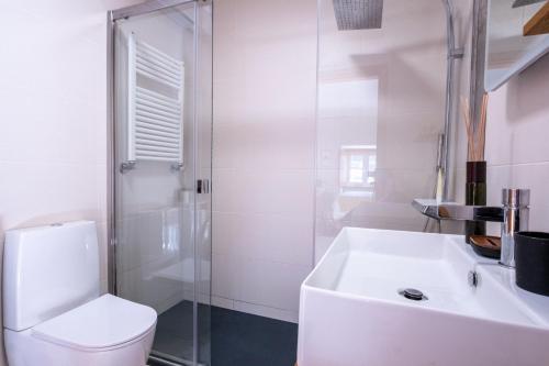 Ventura Stay - Bright and Stylish Studio in the Heart of Matosinhos