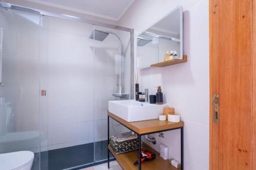 Ventura Stay - Bright and Stylish Studio in the Heart of Matosinhos