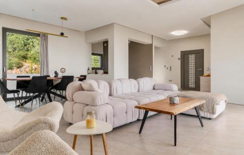 White Sand Loutraki Villa - Sea View