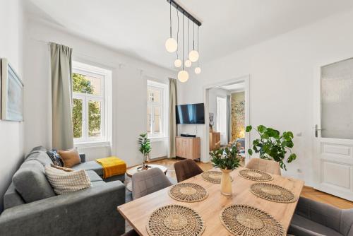 Franz-Josef City Apartment is Calling - by 4ty3 Apartments