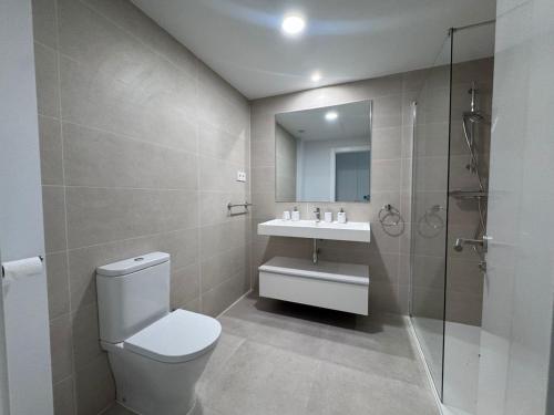 Chic and elegant apartment with pool and terrace in Estepona Bayside