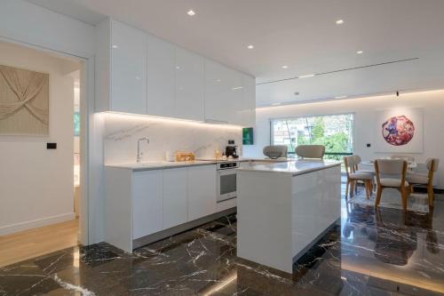 3 Bedroom Apartment right outside Glyfadas centre