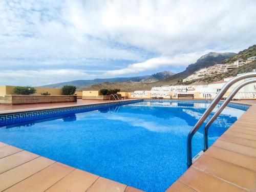 Charming & Sunny Apartment with Ocean View