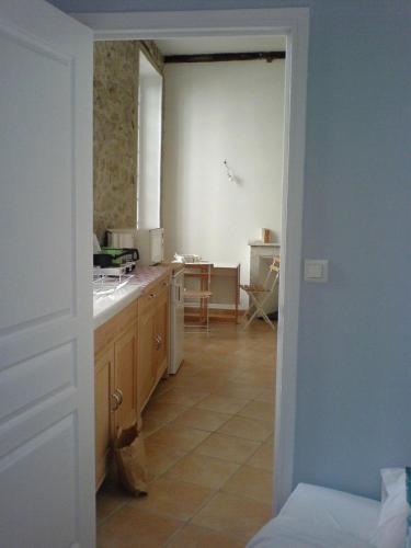 Old town Nice stunning modern 1 bedroom flat sleeps 3