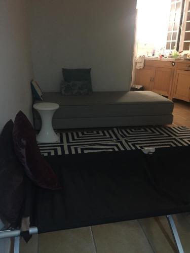 Old town Nice stunning modern 1 bedroom flat sleeps 3