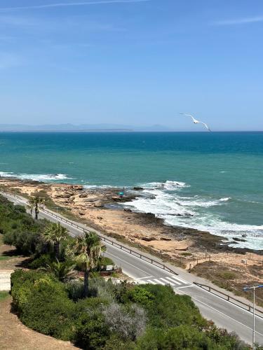 La Roca Seafront Apartment Sea View and Private Parking photo 7
