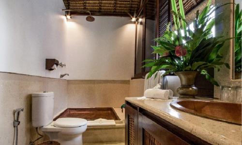 Koupelna v ubytování The Bali Purnati Center For The Arts