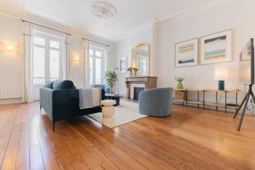 Luxueux Appartement - Hyper Centre - Climatisation - Balcon
