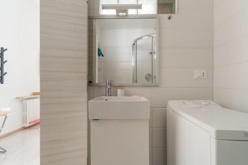 GuestHost - Modern Studio X5 in Porta Romana