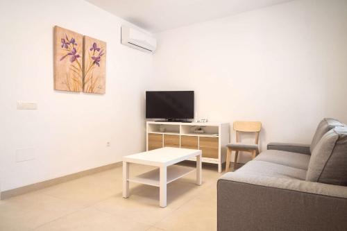 Casa Chica - Large Townhouse in Nerja Centro with Private Rooftop