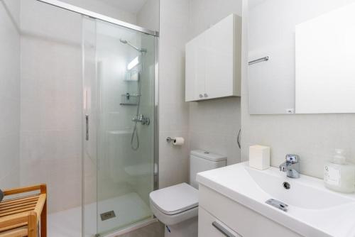 Apartamento de 2 dormitorios y garaje en Nervión