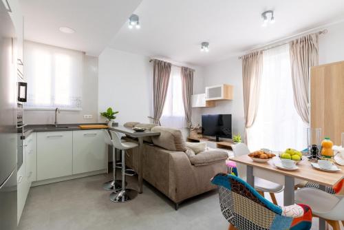 Apartamento de 2 dormitorios y garaje en Nervión