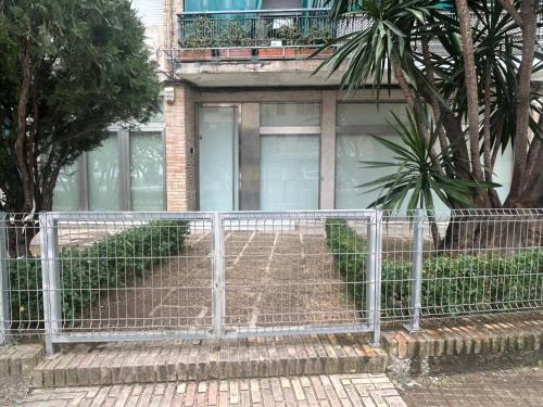 Nuevo y tranquilo de 1 habitación 15 minutos del casco histórico