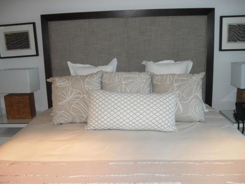 Postel nebo postele na pokoji v ubytování Soul Surfers Paradise 3 Bedroom Beach Apartment