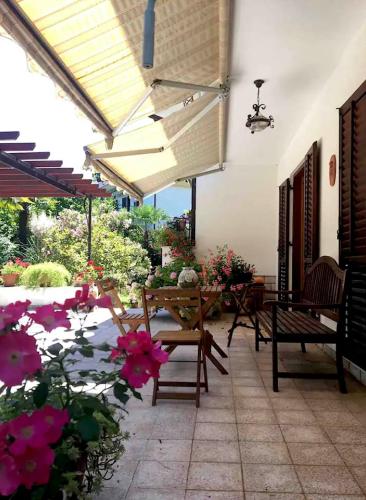Mediterranean Garden Villa Room for 2