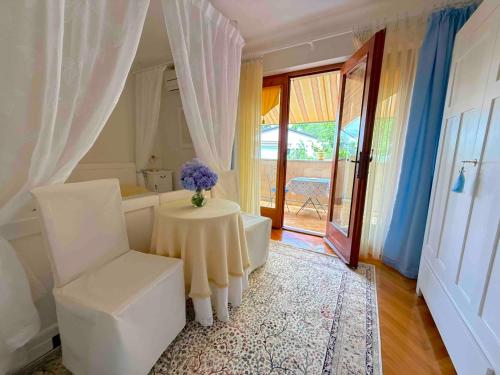 Mediterranean Garden Villa Room for 2