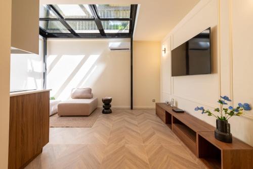 Atypical Studio Apartment - Cannes Californie