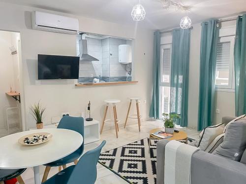 Miguel Bueno Apartment City Center by Stay Belonio