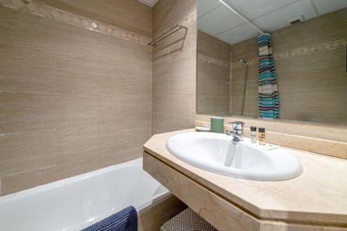 GuestReady - Modern apart in the Pacific district