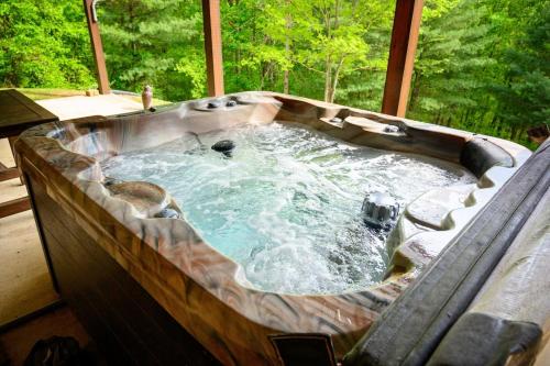 a jacuzziificialificialificialificialificialificialificialificialificialificialificial at Moonlight Ridge in Laurelville