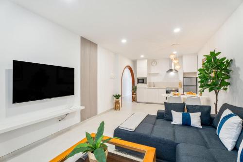 Charming Apartment in Arona Comfort and Convenience Await