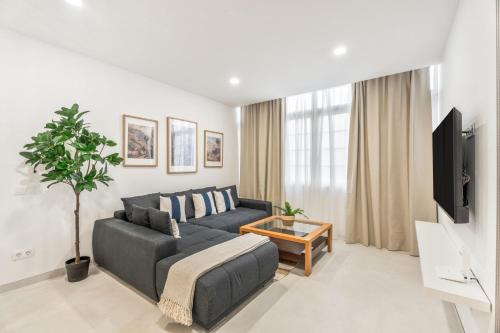 Charming Apartment in Arona Comfort and Convenience Await