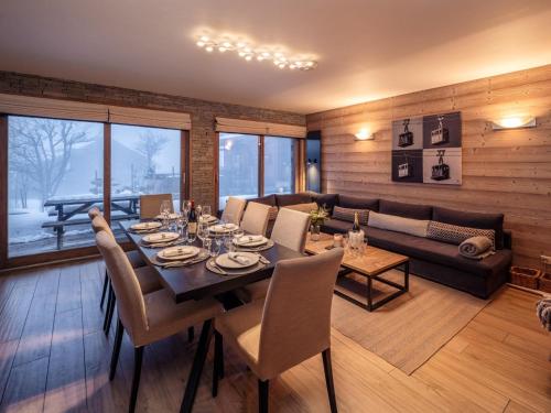 Chalet familial proche pistes et commerces, 4 chambres, accepte animaux