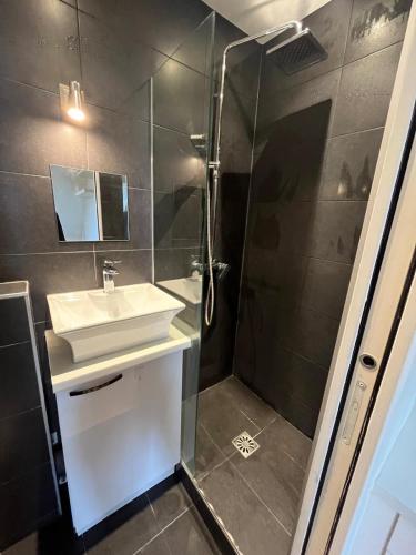 Lovely studio for rent in Paris 17