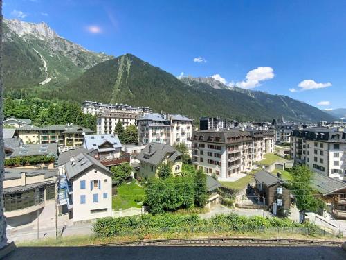 Two bedroom apartment, Hypercenter, terrace Mont Blanc, parking