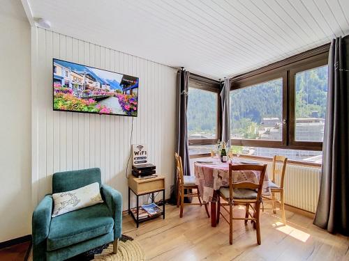 STUDIO DENT DU CAIMAN, CHAMONIX hyper CENTRE, PARKING, VUE MONT BLANC